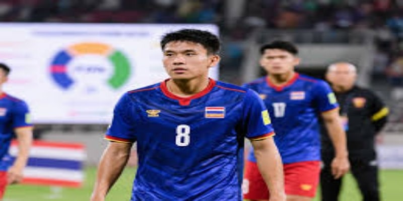 上半场僵局：哈茨高位逼抢压制凯尔特人-爱游戏体育