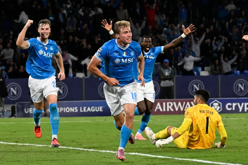 拉斯穆斯·霍伊伦德近期高光表现