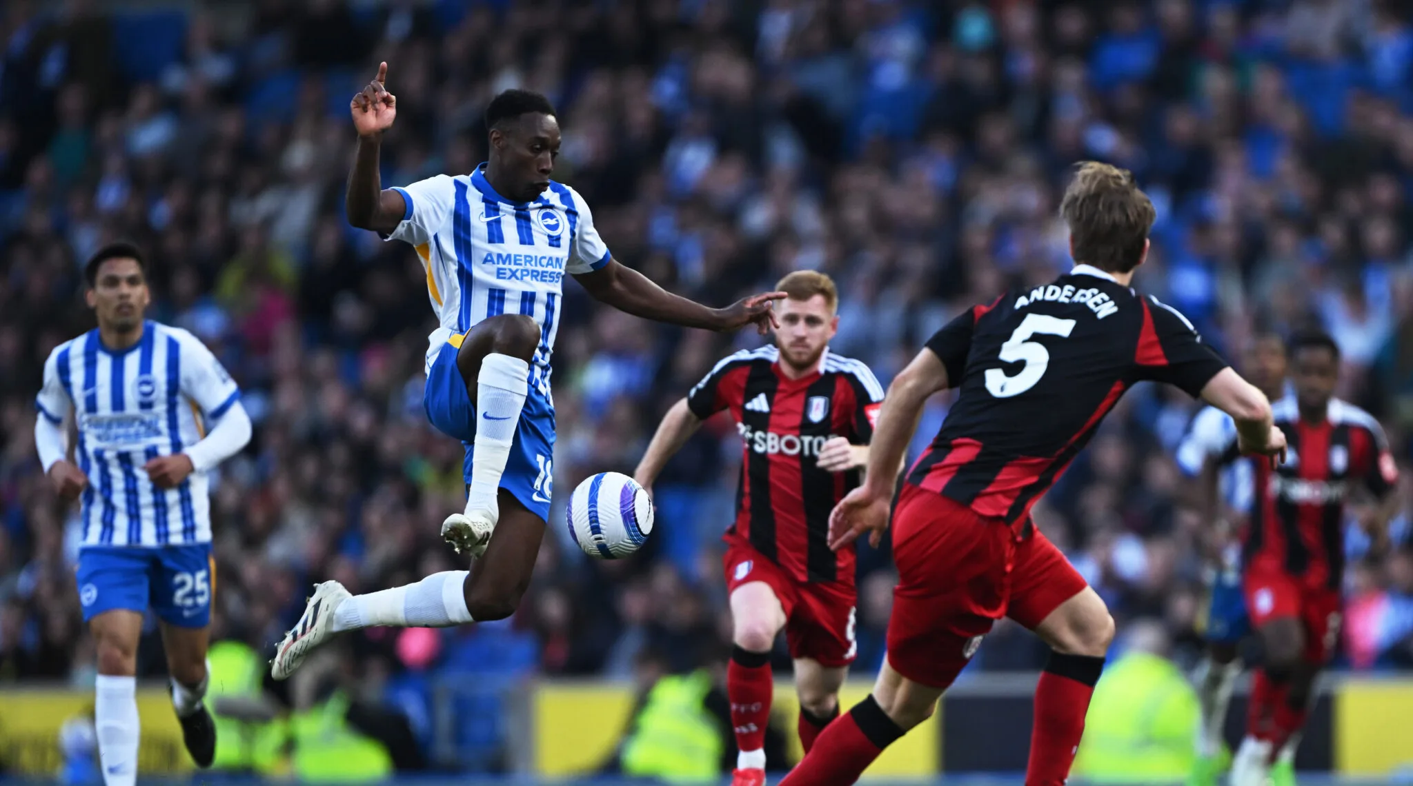 爱游戏体育 布莱顿视角下的进攻博弈